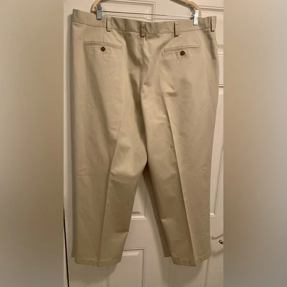 LL Bean Mens Natural Fit Pleated Tan Khaki Pants 44 X 30 Wrinkle Resistance. - Picture 4 of 10